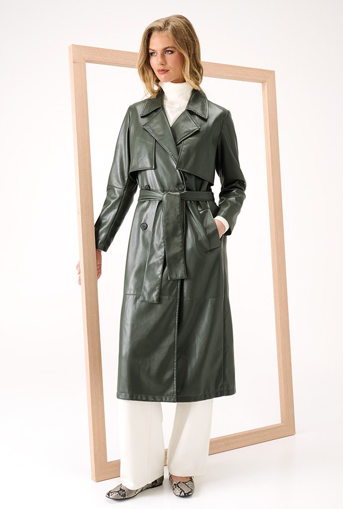 COAT B755 CLIMBING IVY KNIT B873 ECRU PANTS B807 ECRU