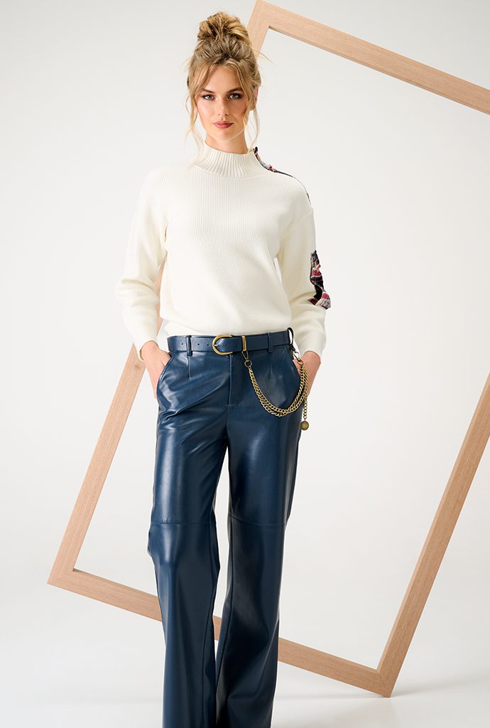 KNIT B827 ECRU PANTS B751 BLUE NIGHTS