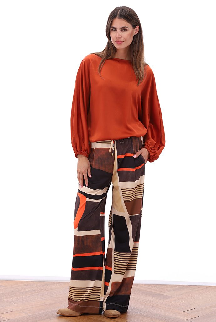 SHIRT B770 CINNABAR PANTS B310 P040.2