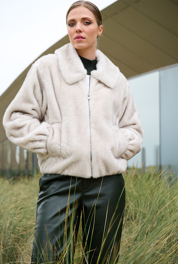 COAT 904 CREAM PANTS B751 CLIMBING IVY.1